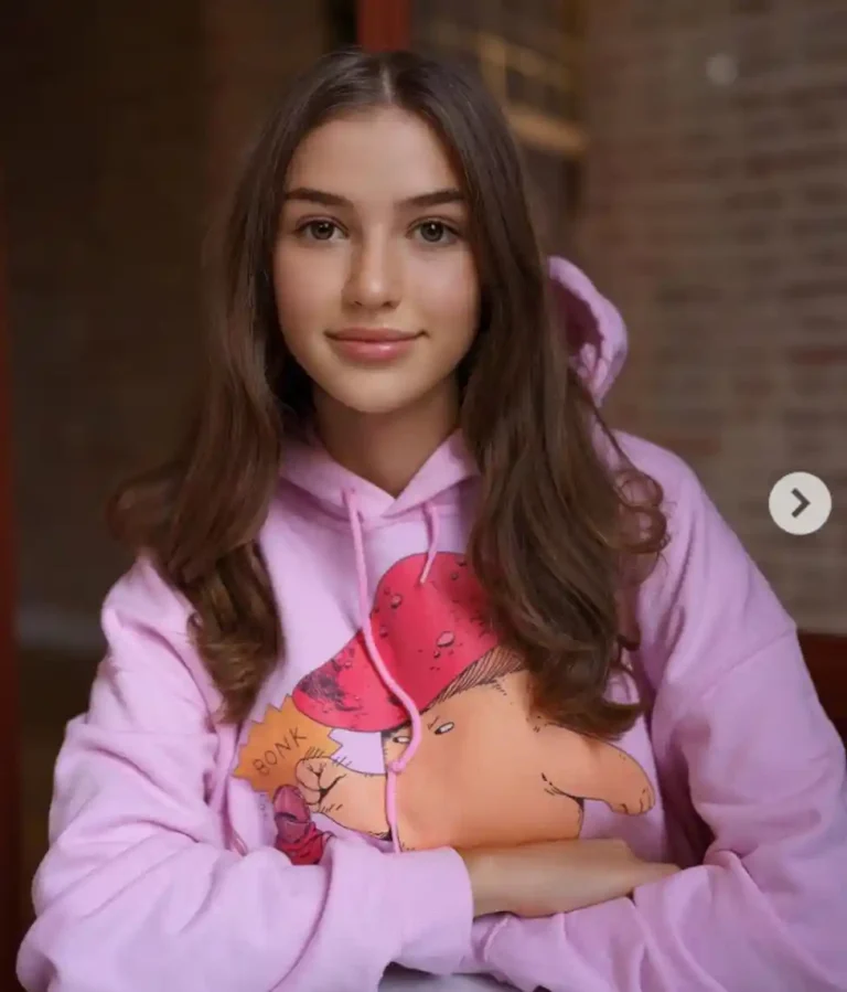 Olivia Casta Bio