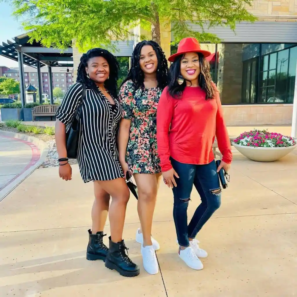 stella-damasus-and-children