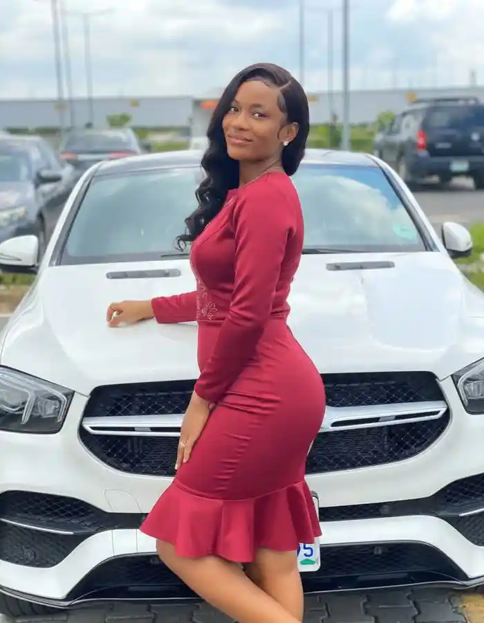 I’m Proof a Woman Can Dress Modestly and Still Be Beautiful” – Mrs Right